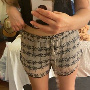 Palm tree shorts with lace detail